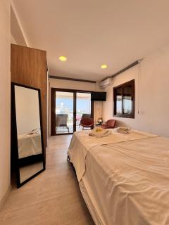 Cozy 1-Bedroom Apartment - Coral Bay - 0