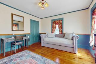 Longview House - Gloucester - 2