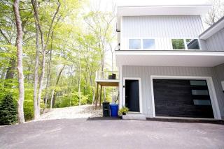 Lake Cabin Ideal for Outdoor Adventures in Maine - - 1