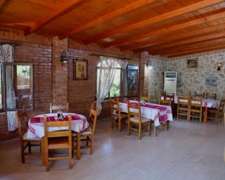 Sofra e Vjeter Restaurant and Hotel - Bregu i Lumit - 9