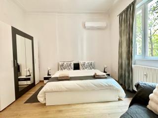 Spacious 1BR Apartment in Central Sofia, Next to University - Sofia - 1
