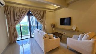 Meridin Medini Condo - - 0