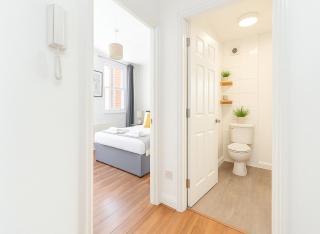 Bright 1 Bed Flat on Vibrant Brick Lane - London - 4