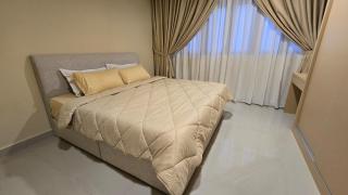 Meridin Medini Condo - - 6