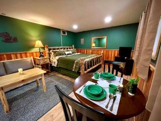 Romantic Vacation Rental Great to Disconnect in Montana - Trout Creek - 1