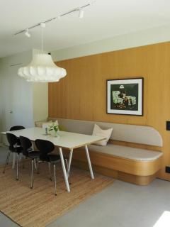 Architect-Designed House With Meadow Views - 8