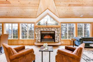 High-altitude Hideaway: Large Rental on Schweitzer Mountain with Views and Hot Tub - Sandpoint - 7