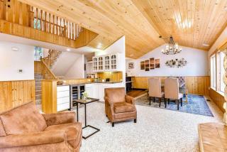 High-altitude Hideaway: Large Rental on Schweitzer Mountain with Views and Hot Tub - Sandpoint - 5