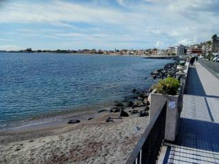 Taormina Bay, sleeps 6, 30 meters from the sea - Giardini Naxos - 9