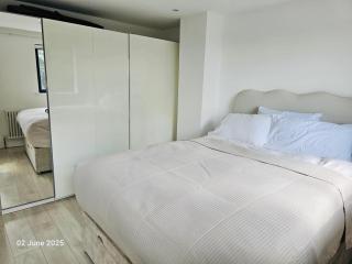 The Lawns Private Rooms in Shared Home - 3