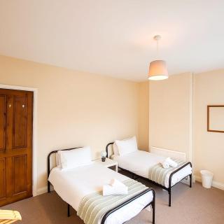 City Breaks close to Transport Links, Hospital & Uni - Leicester - 7