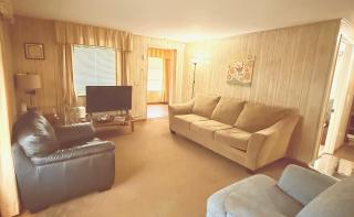 Riviera Haven, 10 Minutes from the Beach, Coastal Town, Quaint & Comfy - Riviera Beach - 6