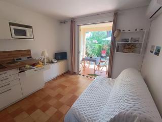 Apartment Pinède Mer et Soleil by Interhome - Saint-Raphaël - 4