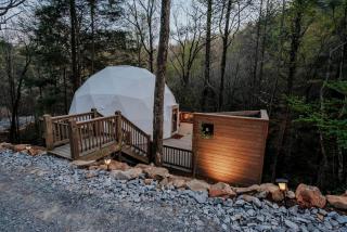 Elegance by the Falls: Stylish Dome Family Escape in Cherry Log, GA - Cherry Log - 9