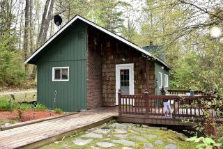 Your Perfect Getaway: Mountain Cabin Retreat with Hot Tub and Fireplace in Lisbon, NH - Lisbon - 0