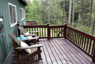 Your Perfect Getaway: Mountain Cabin Retreat with Hot Tub and Fireplace in Lisbon, NH - Lisbon - 7
