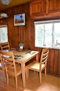 Your Perfect Getaway: Mountain Cabin Retreat with Hot Tub and Fireplace in Lisbon, NH - Lisbon - 2