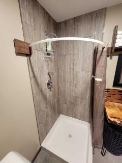 Rustic Tree House with Woodland Valley Views in Elba, Minnesota - Elba - 2