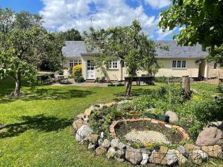 Garden Cottage, Lower Farm - - 2