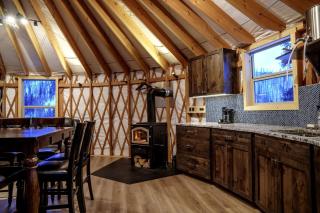 Secluded Modern Yurt with Sauna Perfect for Small Groups in Boise, Idaho - - 9
