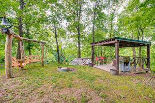 Pond and Fire Pit Charming Log Cabin near Blue Rock - Blue Rock - 9