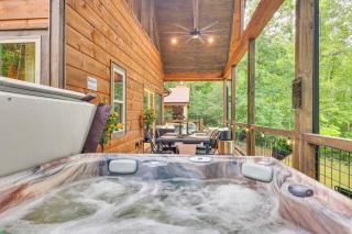 Hot Tub and Deck Riverfront McCaysville Cabin! - 8