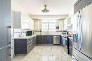 Beachside Near Airport Near Golf Course - Aguadilla - 5