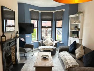 Charming City Home, Beside the Serene Ormeau Park - Belfast - 5