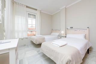 WintowinRentals Seafront Apartment with Spectacular Views - 5