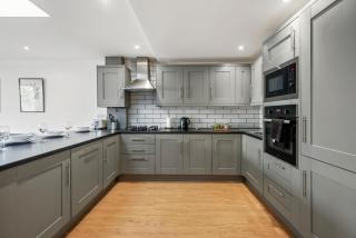 Boutique 2 Bed Bristol Abode - Parking - Garden - Bristol - 7