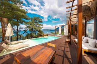 Lov Faralya Adults Only - 8