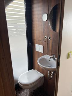 WOHLFÜHLBOOT Hausboot - Festlieger in der Marina Zaue am Schwielochsee - WC an Bord - - Schwielochsee - 6