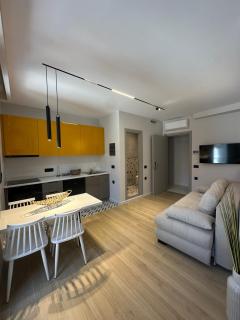 John&Nansys Cozy Apartment - Plomari - 8