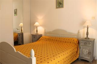 La Loutre - LʼIsle-sur-la-Sorgue - 3