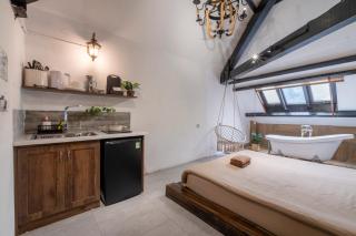 Annam Train Street Unbeatable location Loft Balcony chill Old Quarter - Hanoi - 7