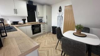 The Den - NC500 Holiday Home - Sleeps 4 - Wick - 2