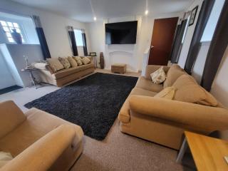 Five Bedroom Seaside Converted Heritage Sail Loft - Stonehaven - 4