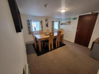 Five Bedroom Seaside Converted Heritage Sail Loft - Stonehaven - 2