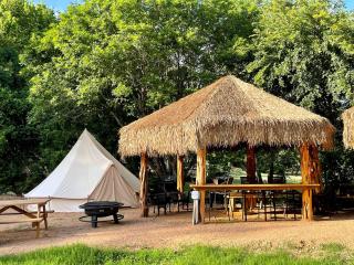 Relaxation and Fun Combined: Comfortable Family-Friendly Bell Tent by the Guadalupe River near New Braunfels, Texas - Kingsbury - 8