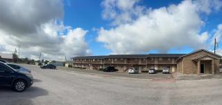 Hallmark Inn And Suites - Killeen - 2