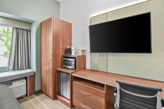 Quality Inn & Suites - Washington - 8