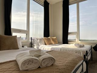 Calm Oasis! 2bath & Sleeps 10 by train - 1 FREE Park - East Orange - 3
