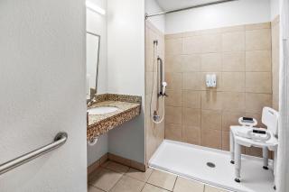 Quality Inn & Suites - Washington - 5