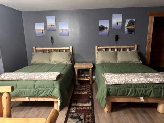Escape Together: Pet-Friendly Family Cabin Await in Ocqueoc Township, MI - Ocqueoc - 3