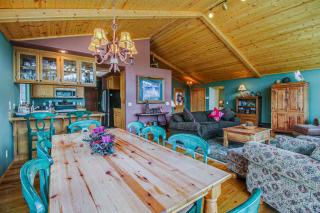 Hillside View Home - Truckee - 2