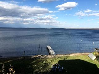 Lakefront Cottage with Cozy Interior and Jacuzzi in Dresden, New York - Dresden - 6