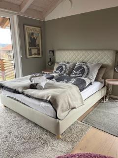 2 moderne Schlafzimmer mit großem Bad 62qm - Architektenhaus, ruhig, 2 min A8 - Irschenberg - 6
