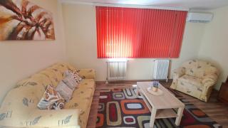 City Centre Apartment Walnuts - 9
