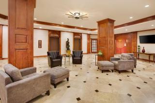 Holiday Inn Express Dallas Market Center by IHG - Dallas - 1