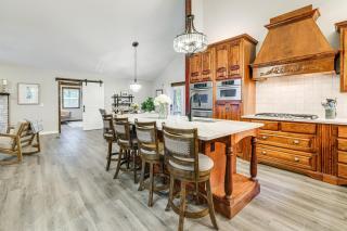 Near Bella Vista Trails and Elk River Family Home! - Jane - 3